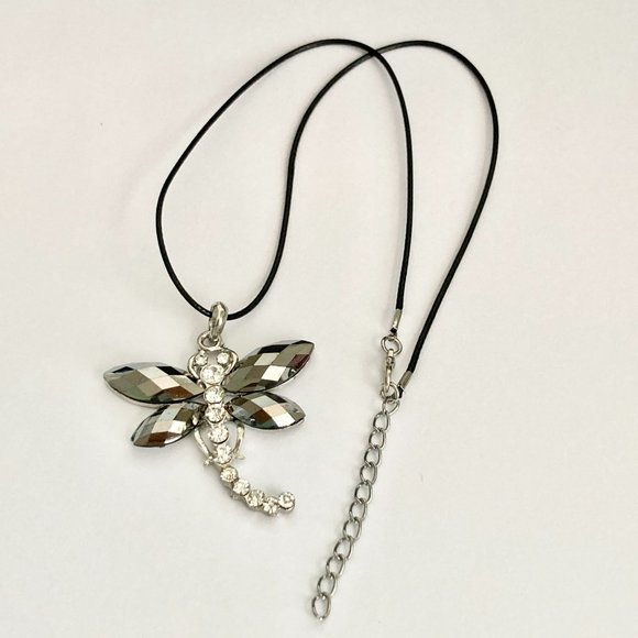 Vtg Dragonfly Necklace Pendant Insect Gray Crystal Silver Plated Black Cord 18" - Picture 6 of 10